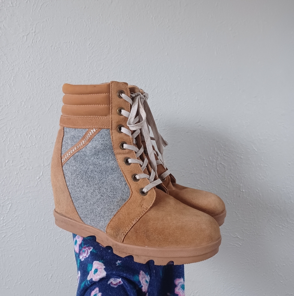 SERRA Wedge Platform Lace-Up Boots Genuine Cow Suede Leather Women's US Size 10